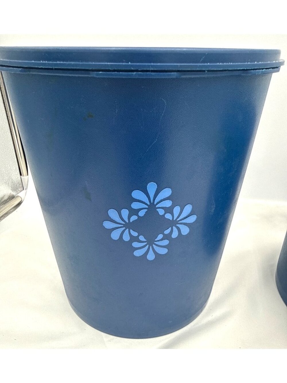 Vintage Tupperware Blue Canister Set With Seals & Floral Design - Picture 2 of 10